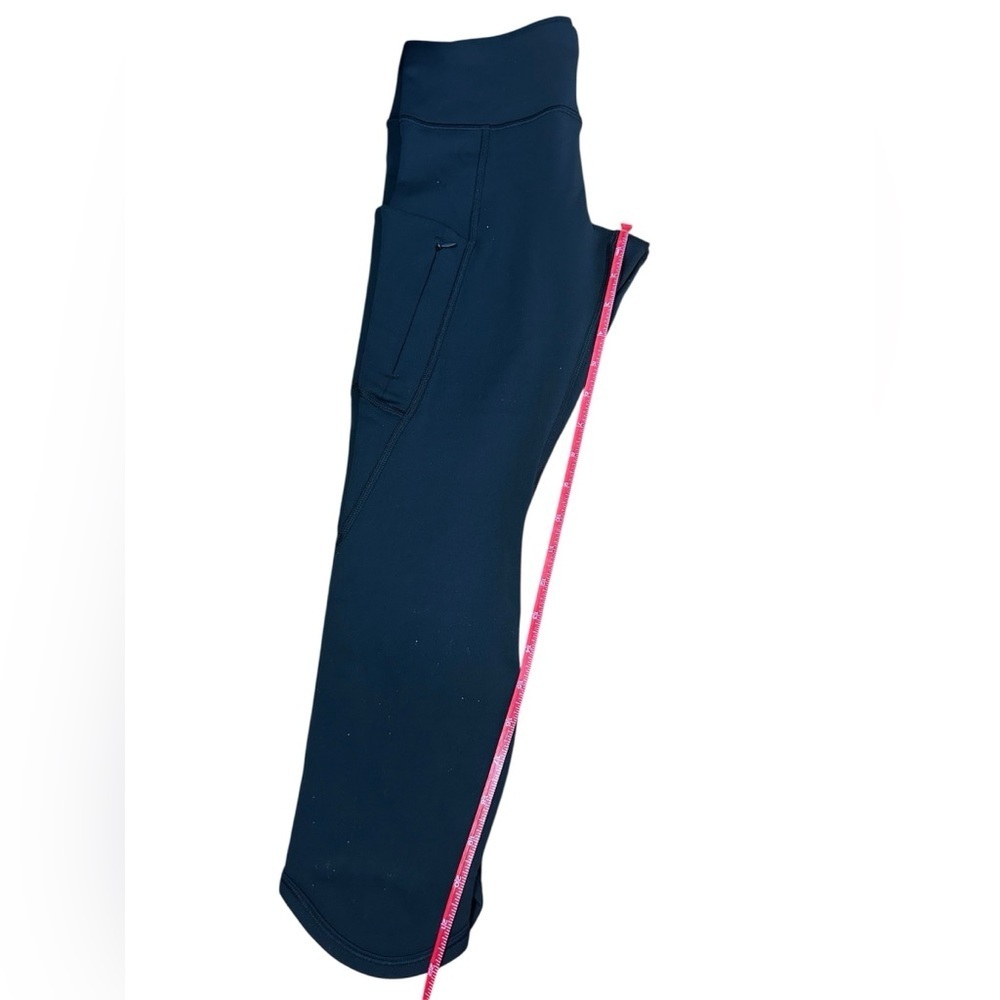 Athleta Women’s size small Capri length black leggings with pockets - Picture 7 of 8